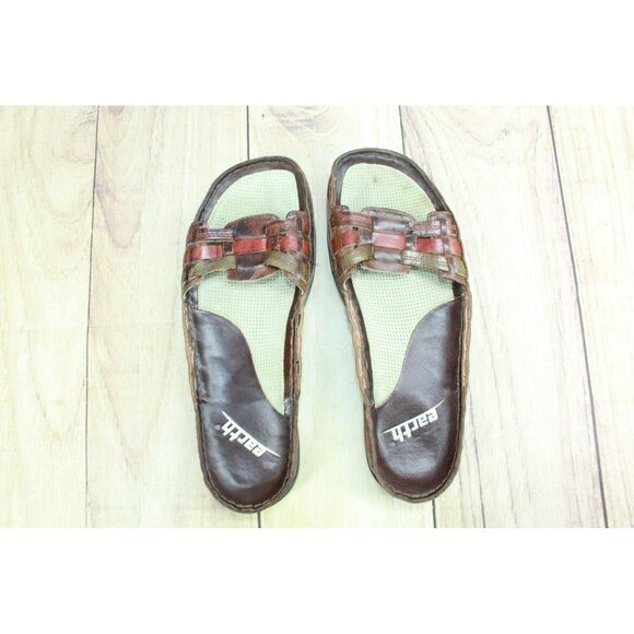 Earth Brown Leather Slip-On Casual Comfort Summer Flat Sandals Size 8 - Picture 7 of 8